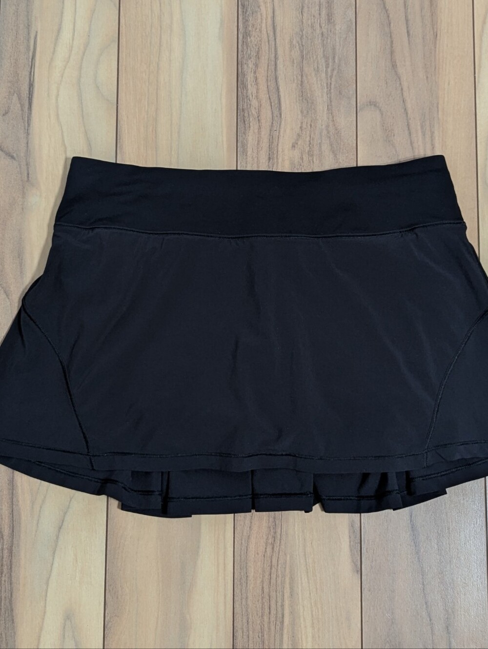 EUC! Lululemon Circuit Breaker Skirt In Black Size 6 Regular